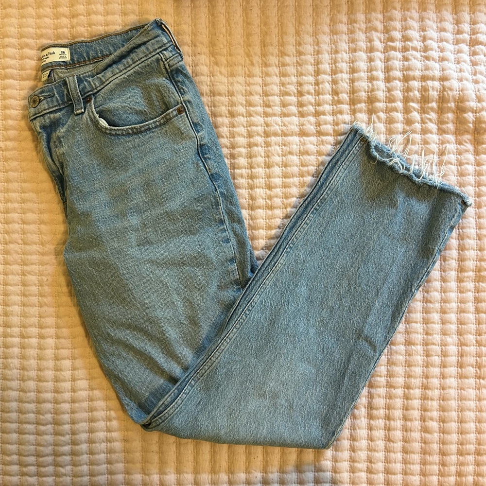 Abercrombie Mid-Rise 90s Straight Curve Love Jeans